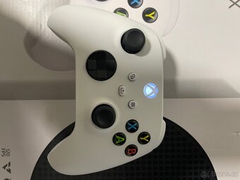 XBOX series S - 4