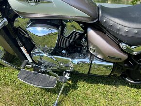 Suzuki Intruder C 1800 R - 4