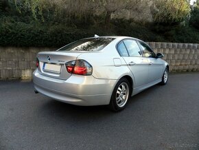 BMW 320i E90 110 kW NOVÁ STK r.v. 2006 - 4