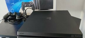 Playstation 4 PRO s krabicí - 4