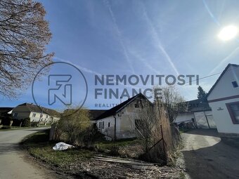 Prodej rodinného domu k rekonstrukci 225 m2, s pozemkem 510  - 4