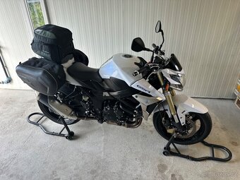 Suzuki gsr 750 - 4