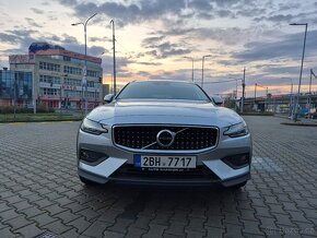 Volvo V60,1.maj,CrossCountry,4x4,4xvýhřev,2019,87000km - 4