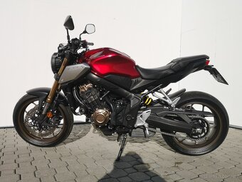 Honda CB650R r.v.2022, nová v ČR, top stav , výkon 35 kW - 4