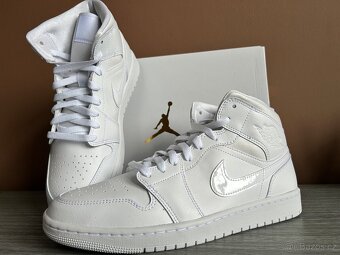 Jordan 1 MID - 4