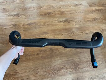 Řidítka PRO VIBE Aero Carbon 420mm - 4