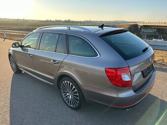 ŠKODA SUPERB 2 COMBI 2.0TDI 125KW 4X4 DSG ALCANTARA TOP - 4