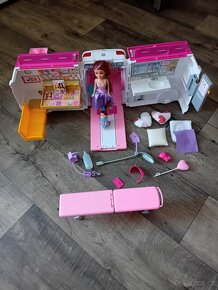 Barbie sanitka a ordinace v jednom - 4