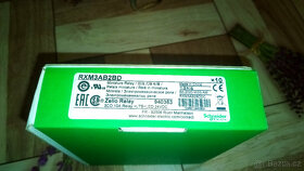 Miniaturní relé SCHNEIDER 3P, 10 A, 24 V DC s LED - 9 ks - 4