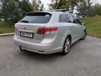 Toyota Avensis 2.0D 93kW – spolehlivé rodinné auto na prodej - 4