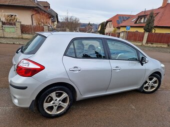 Toyota Auris 1.6 benzin - face lift - AUTOMAT - - 4