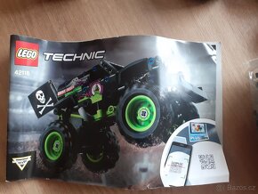 Lego technic 42118 - Monster Jam Grave Digger - 4