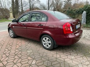 Hyundai Accent 1.4i GARÁŽOVÁNO ČR 2.MAJITEL + kola - 4