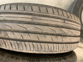 Prodám pneu 205/60 R16 - 4