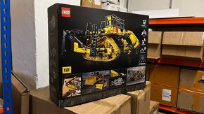 Lego Cat D11 Bulldozer 42131 - 4