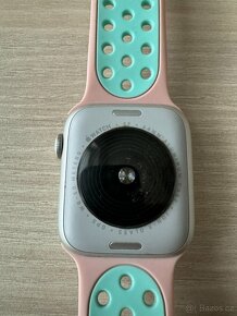 Apple Watch SE (2022), 44 mm - 4