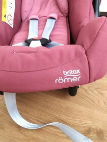 Jako nová Britax Römer Baby-Safe Wine Rose autosedačka - 4