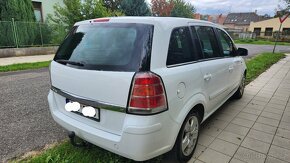 Opel Zafira 1.7CDI Diesel 81kw,Dálniční známka,Rok 2010,7 Mí - 4