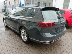 VW Passat B8 2.0TSI 140kW DSG R-Line Matrix Virtual Panorama - 4