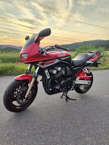 Yamaha FZS 600 Fazer - 4