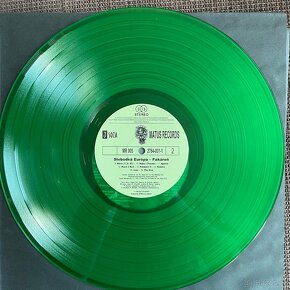 Slobodná Európa Pakáreň zelený vinyl 2017 nový - 4