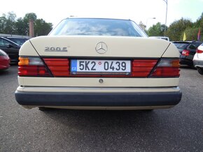 Mercedes 124 2.0i 118koní r.v.1/1990 automat - 4