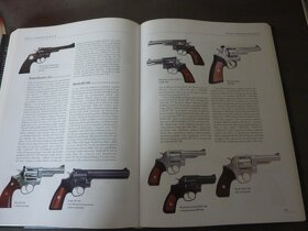 Velká Encyklopedie Pistolí a revolverů - 4