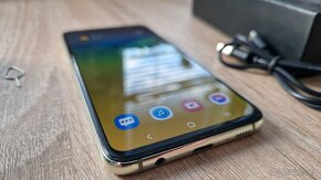 Samsung Galaxy S10e - žlutá včetně krabičky - 4