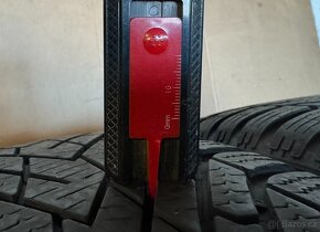 zimní pneu 235/60-18 Pirelli, DOT 2422 - 4