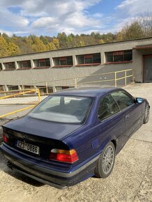 Bmw e36 coupe - 4