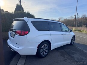 Chrysler Pacifica 3,6 Hybrid Plug-In DVD 2019 DPH - 4