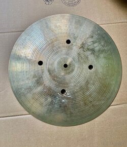 Zildjian 14" Ouick Beat hi hat. - 4