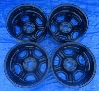 Plech. disky 16" Dacia Duster - 4