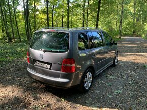 VW TOURAN 1.9TDI 77KW DSG HIGHLINE - 4