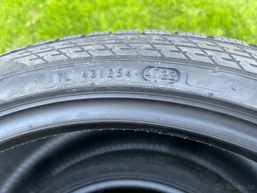 4 x Nokian Tyres WR Snowproof P 245/40 R18 97 V XL Zimní - 4