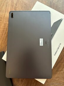 Samsung Galaxy Tab S7 FE 64 GB + pouzdro s klávesnicí - 4