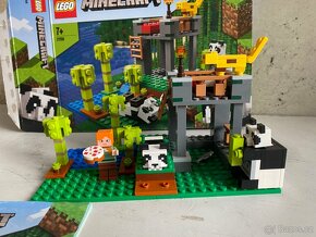 Lego Minecraft 21158 - Pandi skolka - 4