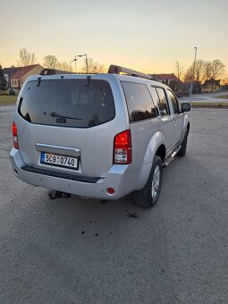 Prodám Nissan Pathfinder 4x4 128kw - 4