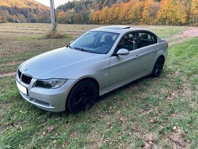 BMW e90 330xi A/T,DKLIMA,TEMP,ŠÍBR,2xSADA ALU,ROZVODY,SERVIS - 4