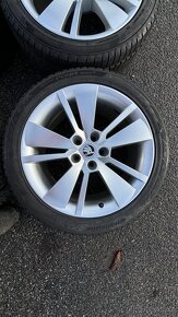 Originál alu Škoda Zenith Superb 3, Zimní 235/45 R18 - 4