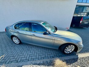 BMW e90 325i 160kW MANUÁL Webasto PDC - 4