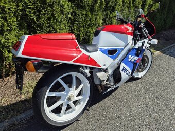 Honda vfr 400 rr - 4