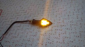 LED blinkry na motorku spear - 4