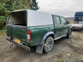 Nissan Navara  2.5 td - 4