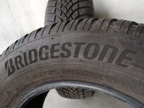 215/65 r16 zimní pneumatiky Bridgestone na SUV 6,5mm - 4