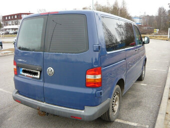 VOLKSWAGEN TRANSPORTER 2.5 TDI 8 MÍST - 4