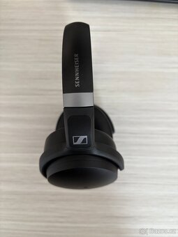 Sluchátka Sennheiser HD 450BT (černá) - 4