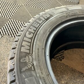 Letní pneu 205/65 R16C 107/105T Michelin  5,5mm - 4