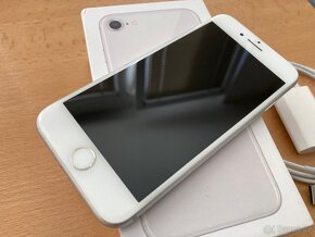 Apple iPhone 8 White 64 GB - 4