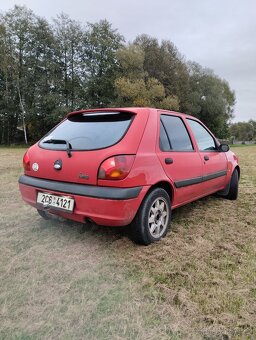 Ford Fiesta 1.3i - 4